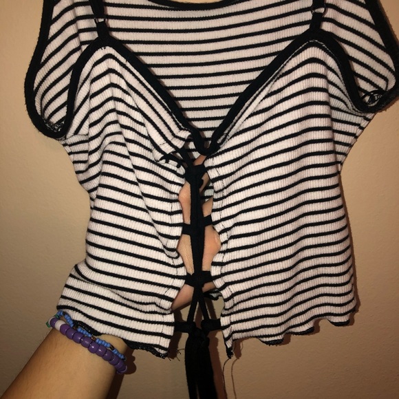 Cropped Tank Top - Picture 7 of 9